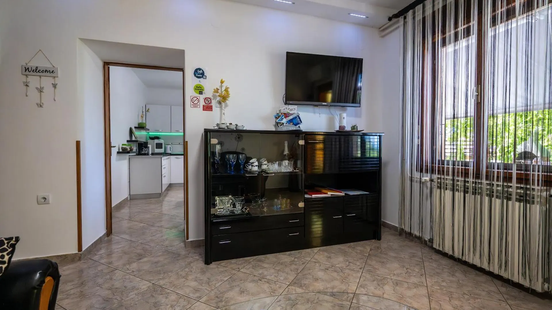 Gasthof E-M Apartments With Private Pool Vinkuran