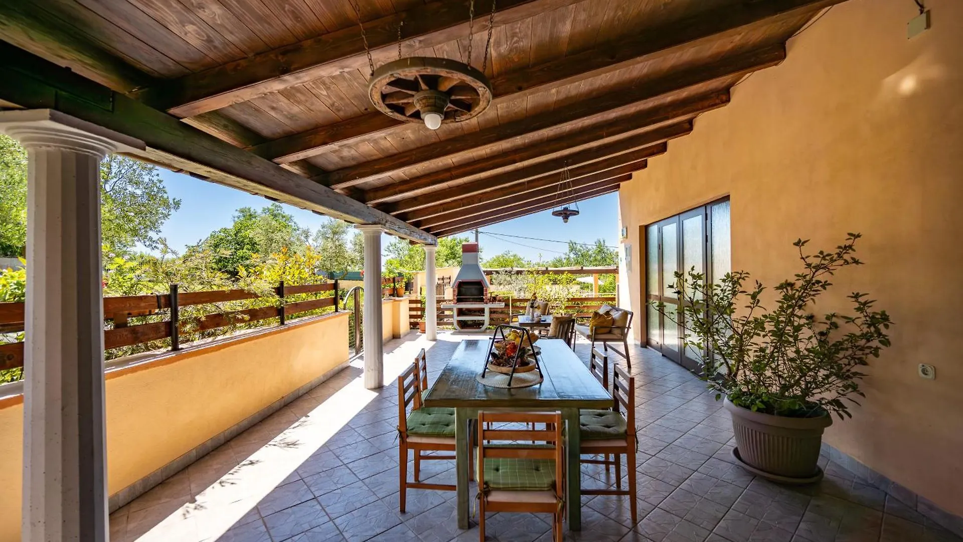 *** Gasthof E-M Apartments With Private Pool Vinkuran Kroatien